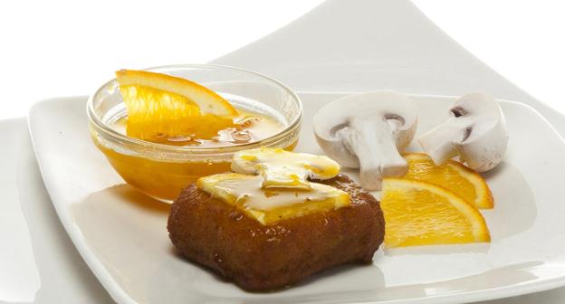 El Verona propone 'Delicia al Cuadrado', elaborada con champiñones, confit de pato y gelatina de naranja amarga. :: E. herreros/