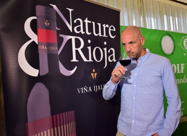 La cata la dirigió Luis Torres Caballero. :: miguel herreros
