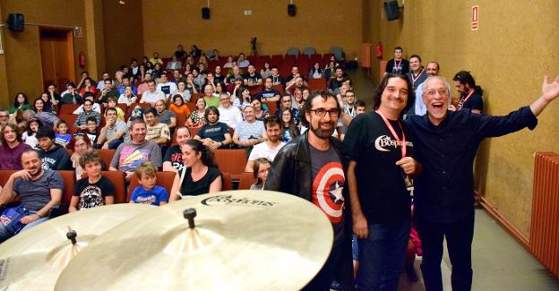 Los protagonistas de la clase magistral y el público asistente a la misma. :: miguel herreros/