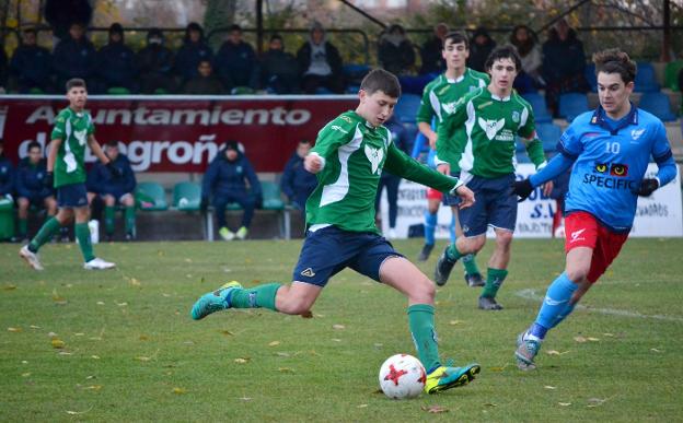 Ambos equipos buscaron la victoria. :: s.m./