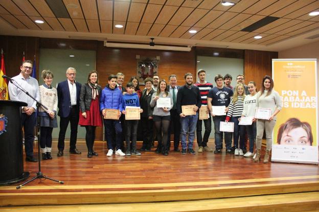 Participantes de esta edición y los representantes públicos. :: E.P./