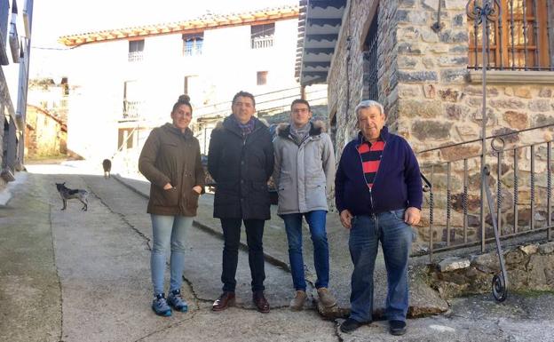 Paseo por las calles de Ajamil./GOB. RIOJA