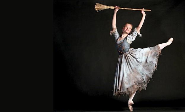 La obra recupera la historia de Cenicienta. ::/BALLET CLÁSICO DE MOSCÚ