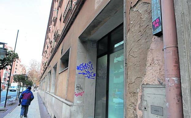 Estado de uno de los locales del edificio. ::