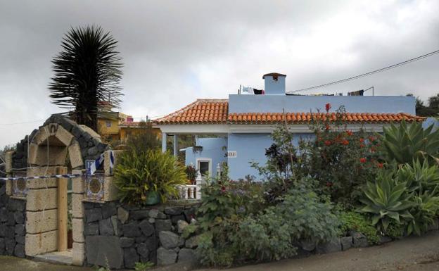 La vivienda donde la mujer ha sido hallada muerta./Efe
