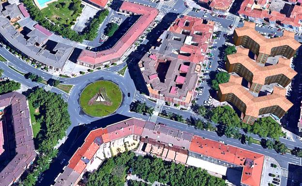 Rotonda del reloj de arena de Logroño donde ha sucedido el accidente. /MAPS