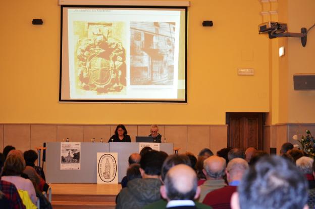Primera charla de las jornadas de Amigos de la Historia . :: i.á. /