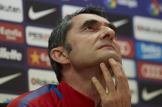 Ernesto Valverde, ayer, durante la rueda de prensa previa al encuentro entre el Barcelona y el Valencia. :: efe/