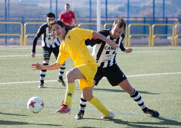 Isra, en el partido de ida. :: d. u./
