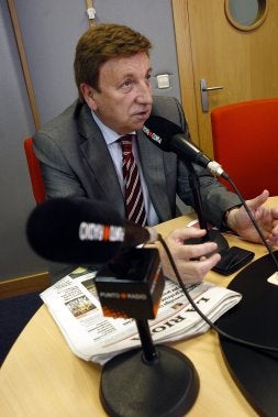 Víctor Pascual, ayer en Punto Radio. /J. RODRÍGUEZ/