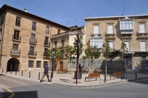 ::
DONÉZARTrasera del Ayuntamiento, casa de Sánchez del Río ahora adquirida, y la de Pisón. ::
C.V./
