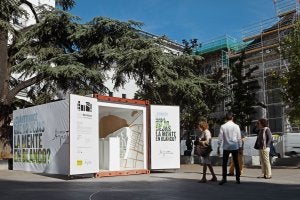 La propuesta de Javier Peña, en la Plaza de las Cortes de Madrid. ::
ASIER RUA/