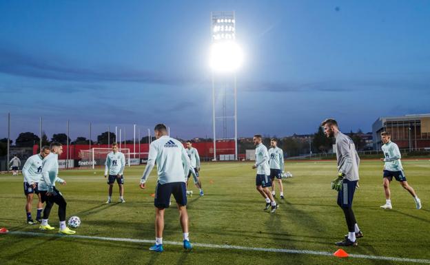 Entrenamiento de la selección española de fútbol en Las Rozas. 
