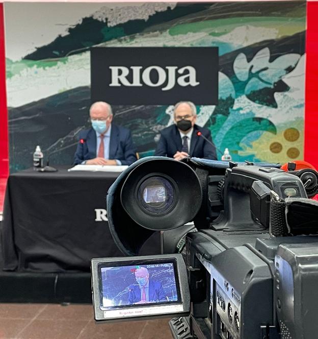 Salamero y Lapuente, durante la rueda de prensa que ofrecieron ayer para presentar el balance del 2020. 