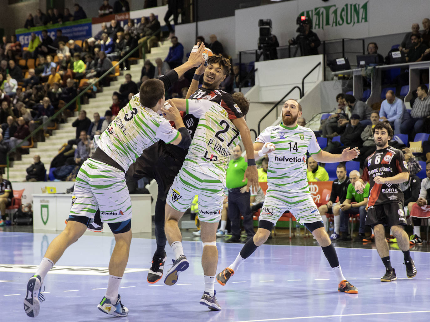 El Ciudad de Logroño logra un importante triunfo en Pamplona - La Rioja