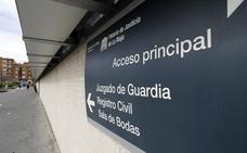 Entrada trasera del Palacio de Justicia de Logroño./J. RODRÍGUEZ