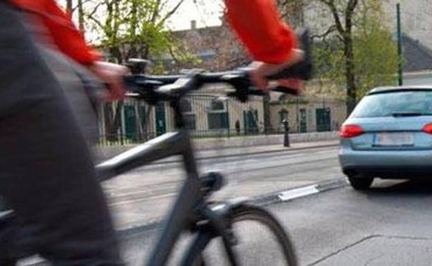 La Guardia Civil Propone El Metodomegacansino Para Aprender A Adelantar A Los Ciclistas La Rioja